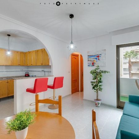Colorful Apartment Τορεβιέχα Εξωτερικό φωτογραφία